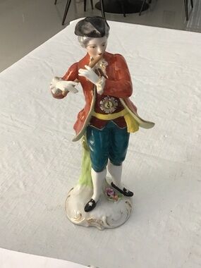 Japna Porcelain Musician Figurine in Red, Blue and Yellow #256